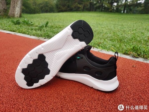 休闲|想摆脱亚健康困扰，穿咕咚5K鞋跑起来