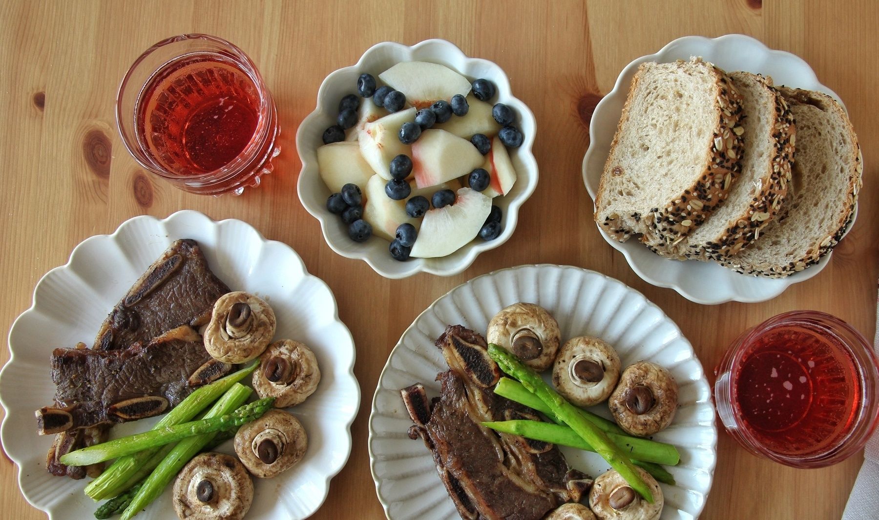 狗粮|两人极简午餐，30分桌端上桌，发朋友圈，网友：撒狗粮，酸了