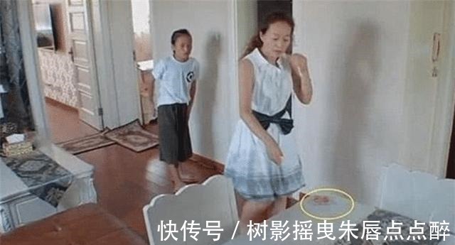 變形計|變形計中最虛偽媽媽,硬把錢塞給農村女孩,卻被女孩一句話拆穿