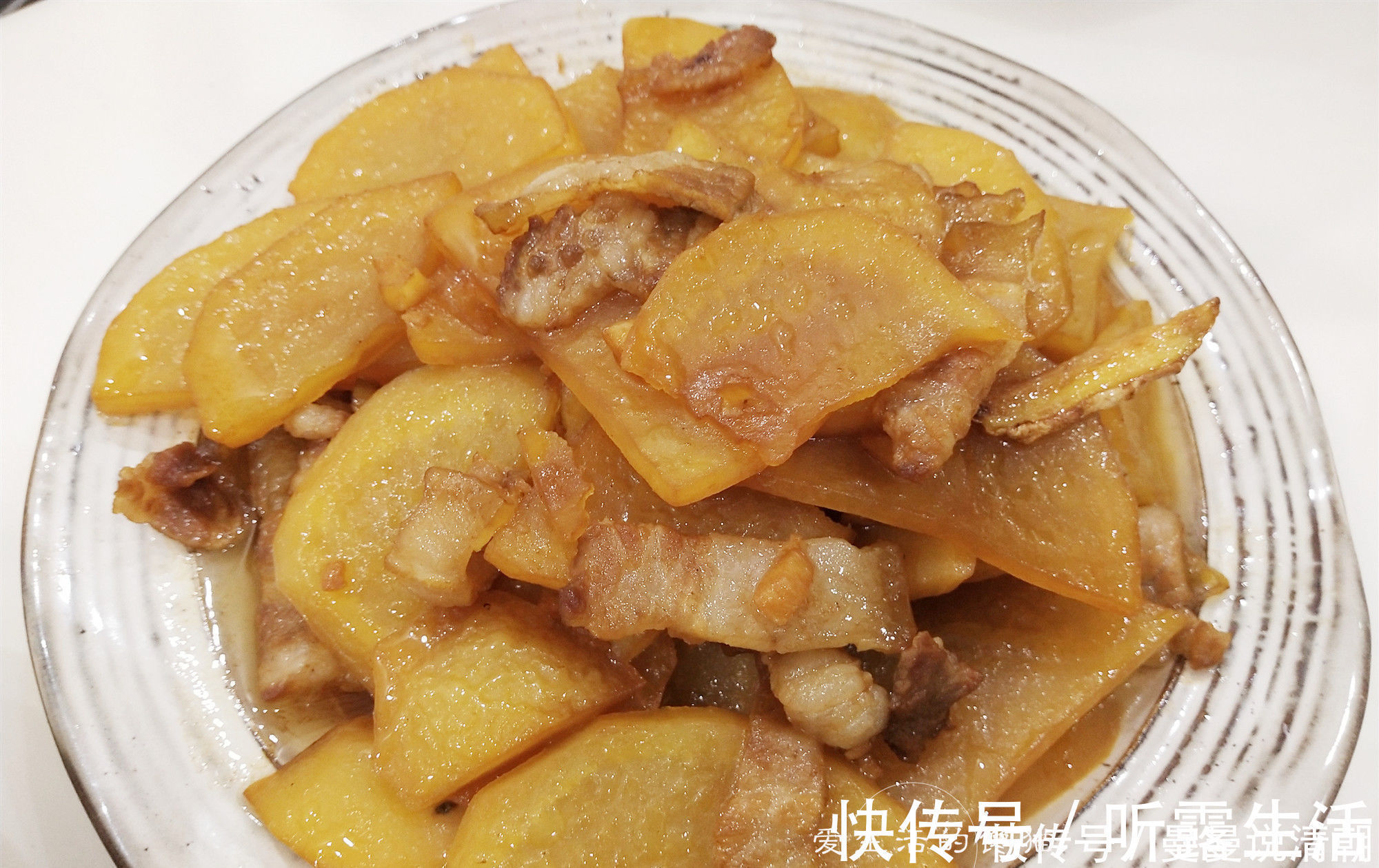 五花肉|带孩子回娘家,弟媳做了一桌菜,丰盛美味,网友这媳妇太称心了