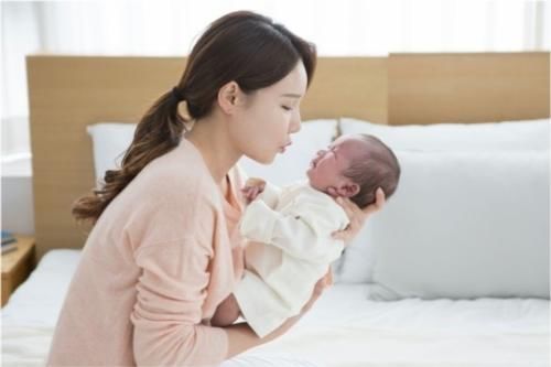 体重|新生儿首月养护重点：发育特点、喂养、身高体重指标，家长收藏