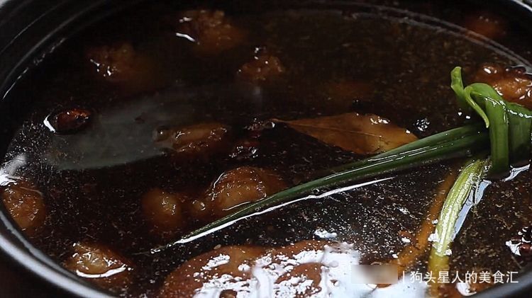 长假在家不想做饭，教你一个做法，土豆牛肉一锅炖，能吃两碗饭