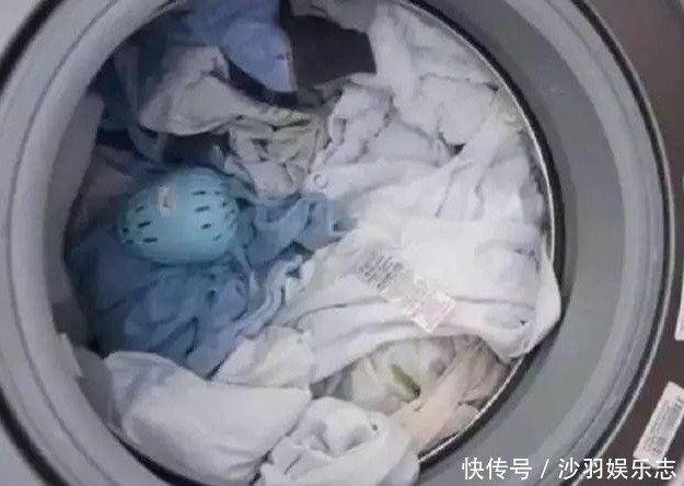 洗床单时水里倒一碗“它”,不管床单多脏多旧,洗完立马干净如新