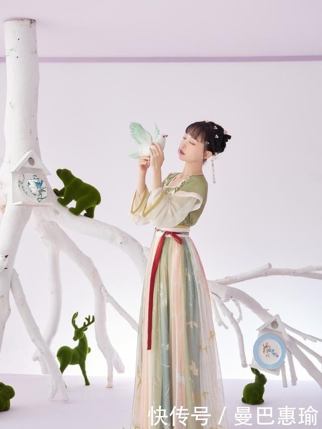 汉服|汉服也有“茶艺风”,风格清新又自然,穿上它们比“绿茶”还美