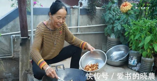 舌尖|「舌尖上的永胜」之鸡枞油！
