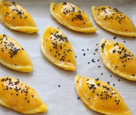 芒果|这样做芒果酥,外皮酥脆内馅甜,做起来不费力,5分钟就搞定