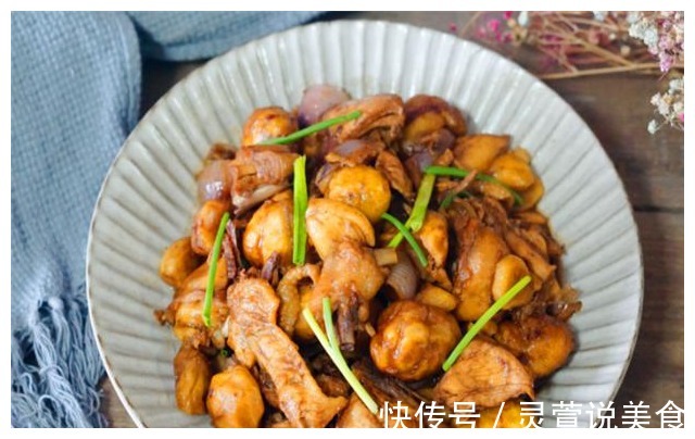 我家做鸡肉，从来不直接下锅炒，先加一步骤，鸡肉出锅又香又入味