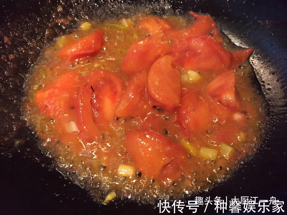 西红柿疙瘩汤|做西红柿疙瘩汤,切记别直接倒入鸡蛋,教你一招,蛋花均匀又好喝
