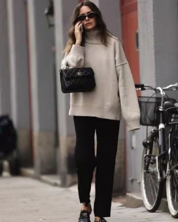 博主|瑞士博主穿搭:冬季也能穿出“透气感”,简约大气的美