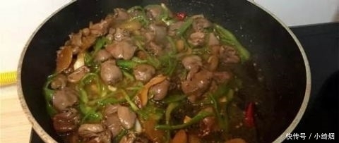 鸡身上“最值钱”的部位,肉贩子都留着自己吃,一只鸡就一个