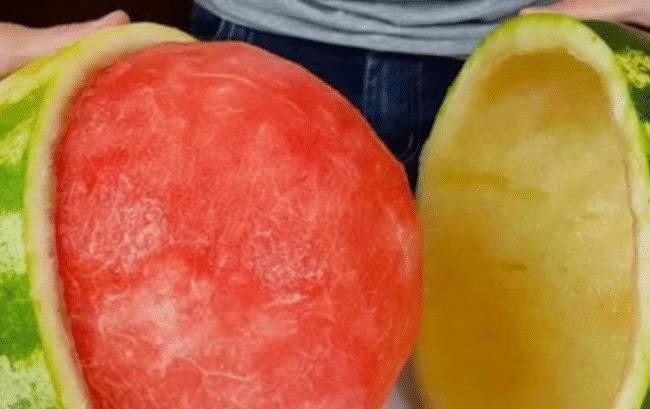 方式|世界各国吃西瓜的方式相差真大,韩国精致,迪拜人的吃法“绝了”