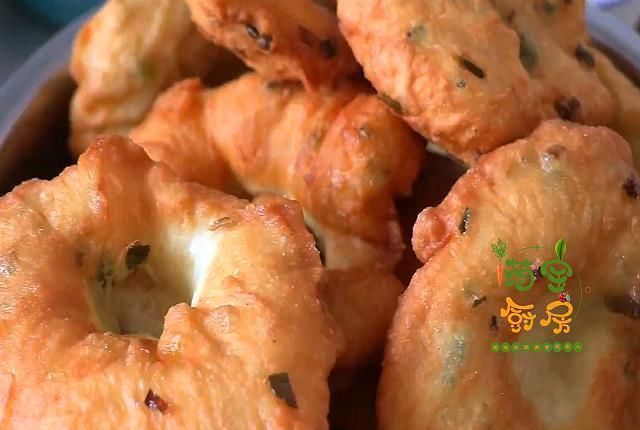 筠宝|早餐这样做，我一顿能吃5个，简单易做，比包子油条好吃多了