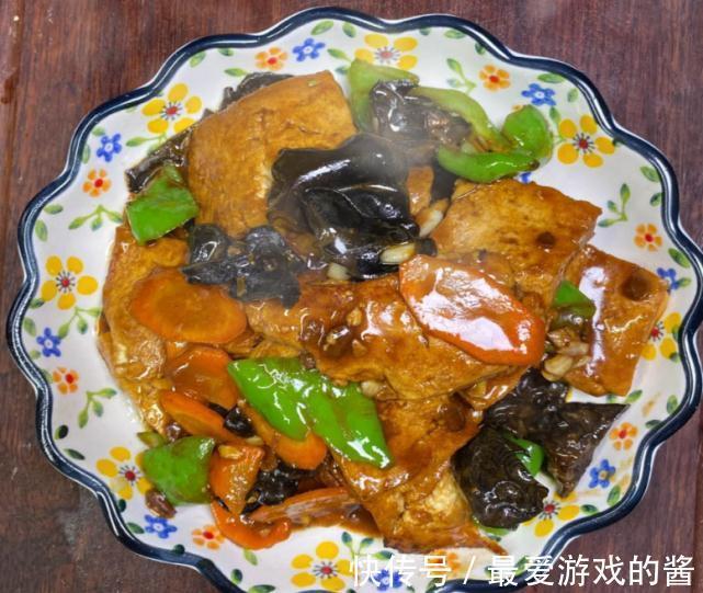 天冷了，吃肉不如吃菜，大雪过后炖一锅，营养好消化，孩子很爱吃