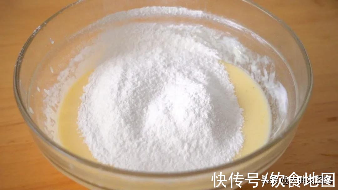 10分钟搞定热腾腾的早餐,不烤不蒸,软蓬的油墩子,上桌一秒光盘