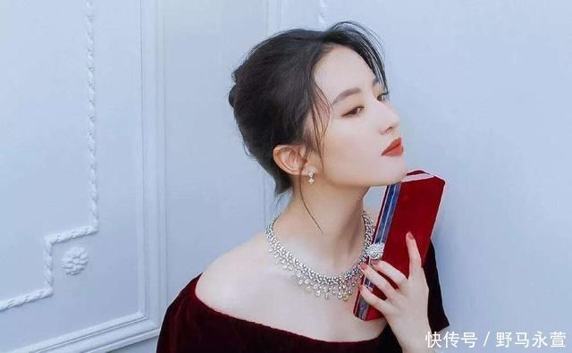 女人脸型有4种,如果你是第三种,不化妆也好看,一般人只能羡慕