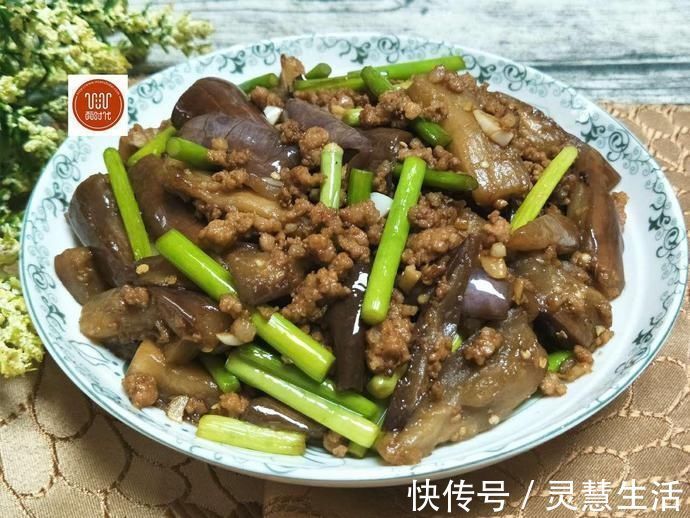 茄子最好吃的做法,这样炒省油不油腻,秒杀红烧茄子,做法还简单