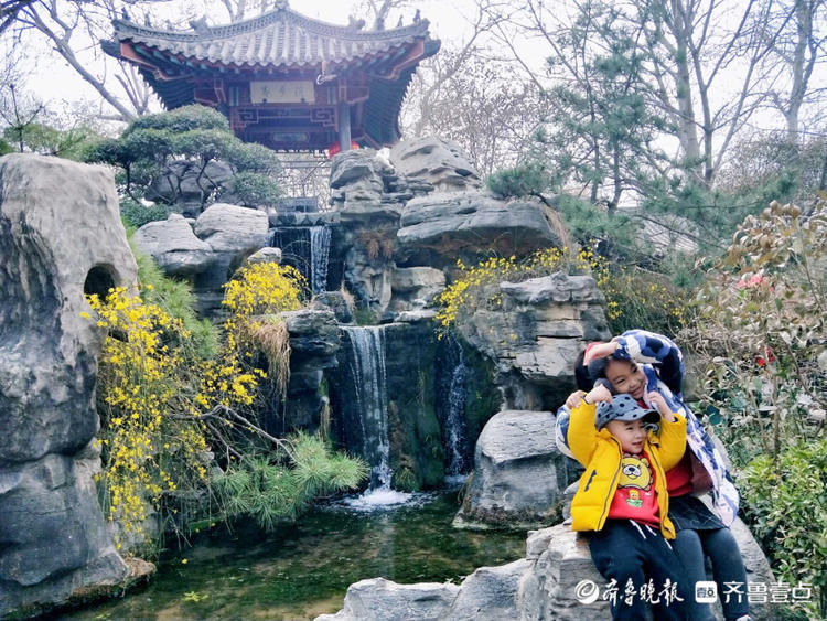 打卡济南趵突泉公园啦！感受节日里春的味道|就地过年?春在身边| 打卡济南趵突泉公园啦！感受节日里春的味道\＂,\＂i16\＂:\＂就地过年?春在身边