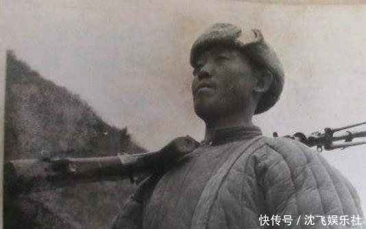 关崇贵|朝鲜战场“最伟大的士兵”用机枪打下飞机,一人独守阵地两天三夜