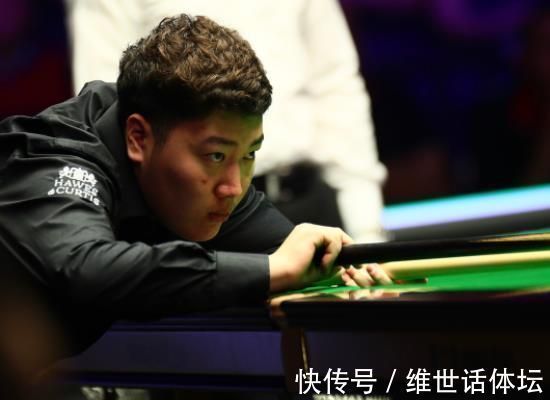 冠中冠|单杆104分!特鲁姆普晋级冠中冠半决赛,丁俊晖对决2大传奇