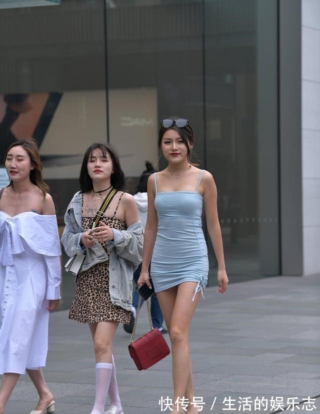 深色 别致潮流的瑜伽裤穿出韩范的味道,穿出雅致的高级感,时尚新颖!