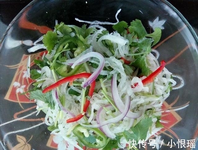 延缓衰老|女人多吃这菜,延缓衰老,价格还不贵,5毛钱就可以做出一大盘