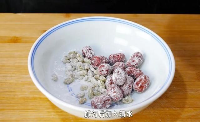 饺子皮扔进油锅里，瞬间变美食，隔三差五吃一次，营养又解馋