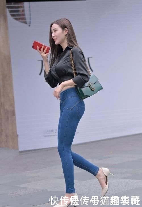 牛仔|休闲时尚的穿搭窍门,潮流舒适的修身牛仔,适合有气质的女生