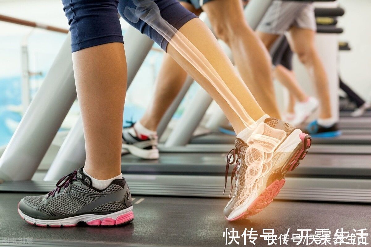 骨质疏松症|人老之后,骨骼很脆弱,除了钙,还有3种营养素要补,却鲜为人知