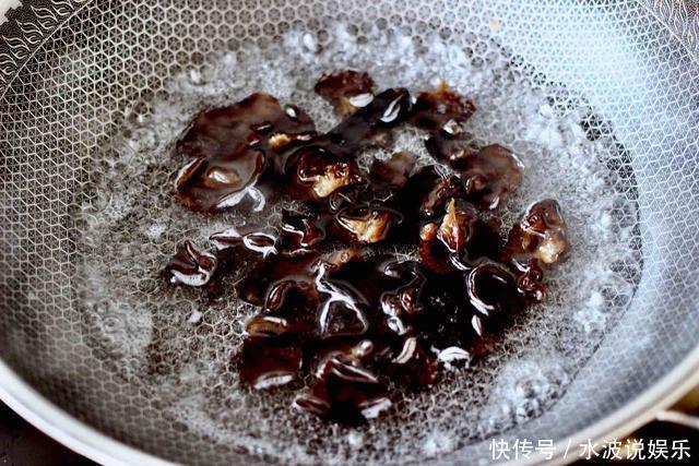 失眠|晚上失眠多梦,吃点这菜,3块买一斤,多吃睡得香,一觉到天亮