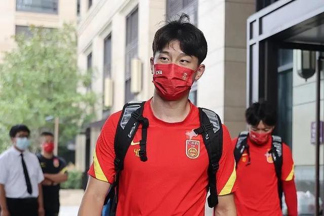津门虎|恭喜李霄鹏,国足未来核心做出重要决定,中国足球看到希望