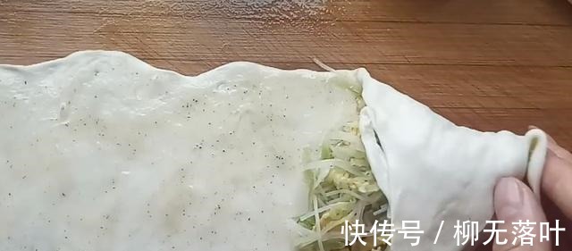 萝卜这样做太好吃了,皮薄馅大,个个鼓大泡,润燥又清肺!