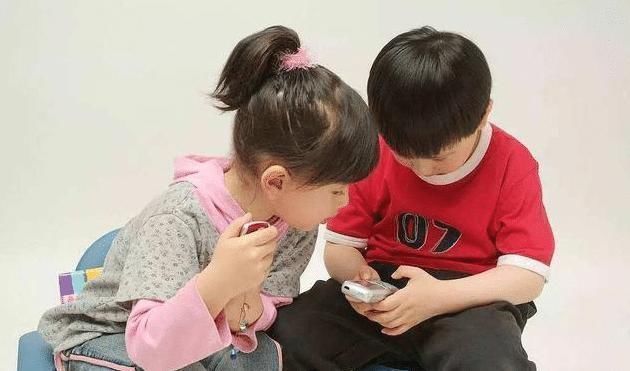 高智商|宝宝智商高的4个特质,全都拥有的话,恭喜你家添了个小神童!