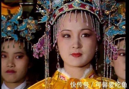 贾宝玉$贾珠死后，贾府做了一个艰难的决定，成了贾母心中最大的痛