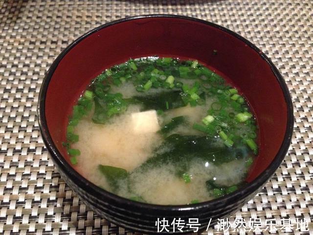 更年期女性|日本流行吃海带豆腐汤,有什么好处营养师说,更年期女性要多吃