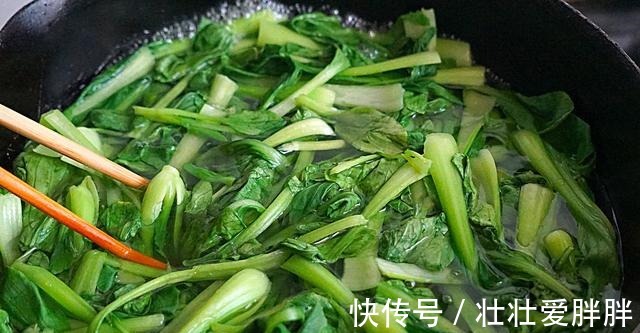 青菜|三伏天,这包子味道太香了,皮薄馅多又营养,一口一个真解馋!