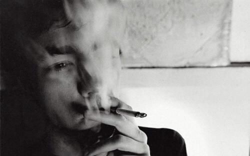 男性长寿的秘诀:生活中做好“2戒2坚持”,让你越活越年轻!