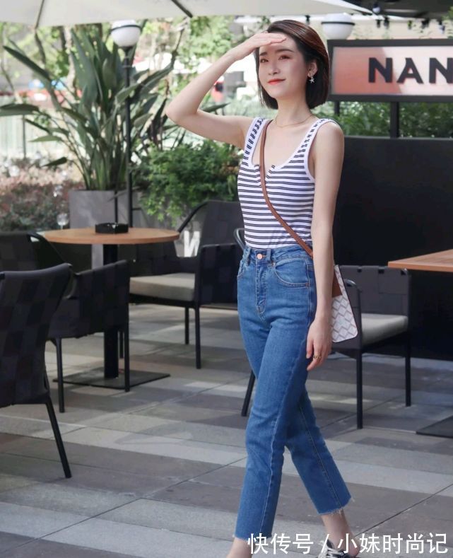 简约|想穿出高级感很简单，简约温柔的穿搭就很好驾驭，精致又有女人味