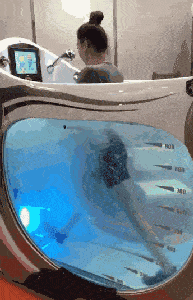 |搞笑GIF段子：早上的空气就是新鲜，适合锻炼身体！