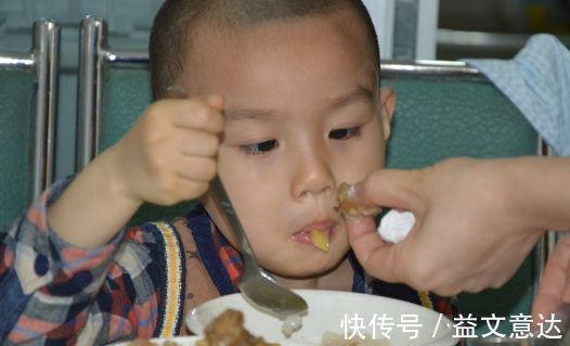 脾胃|5岁男童常年吃这些东西,光长胖不长高医生告诫继续吃要出事