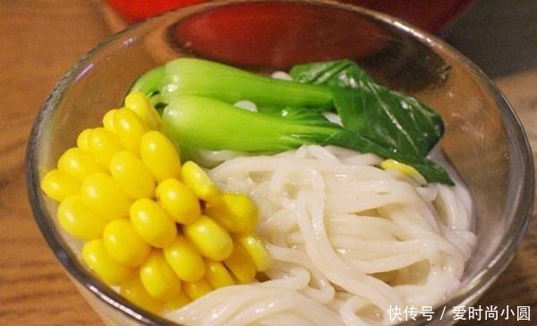 焯水|一鸽胜九鸡,鸽子汤这样炖才最滋补,汤鲜味美,营养还翻倍,特香