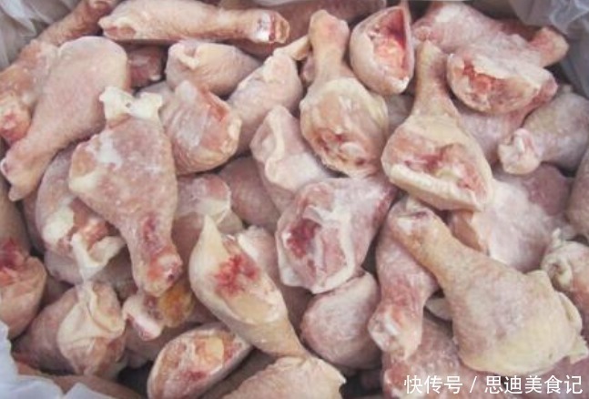 买冷冻鸡腿时,不要拿起来离开!三个步骤,让你买到“新鲜”鸡腿