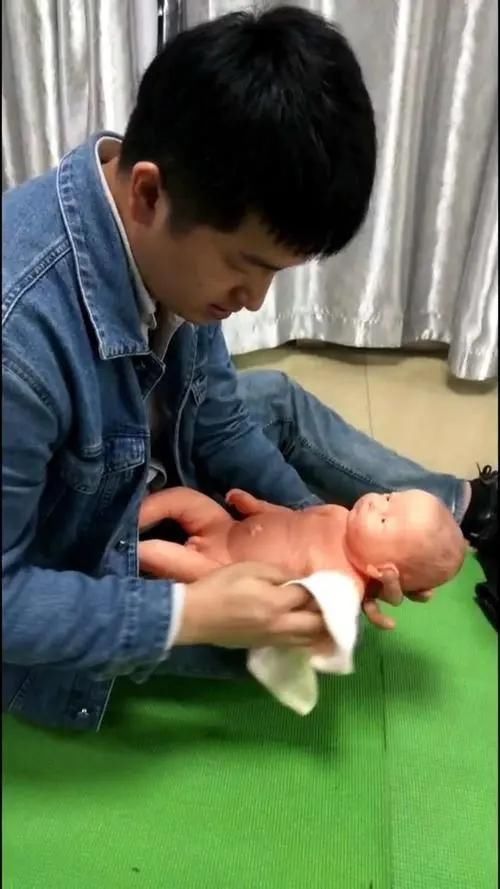 怀孕以后老公有这10种行为，多半可以证明，他比你想象中更爱你