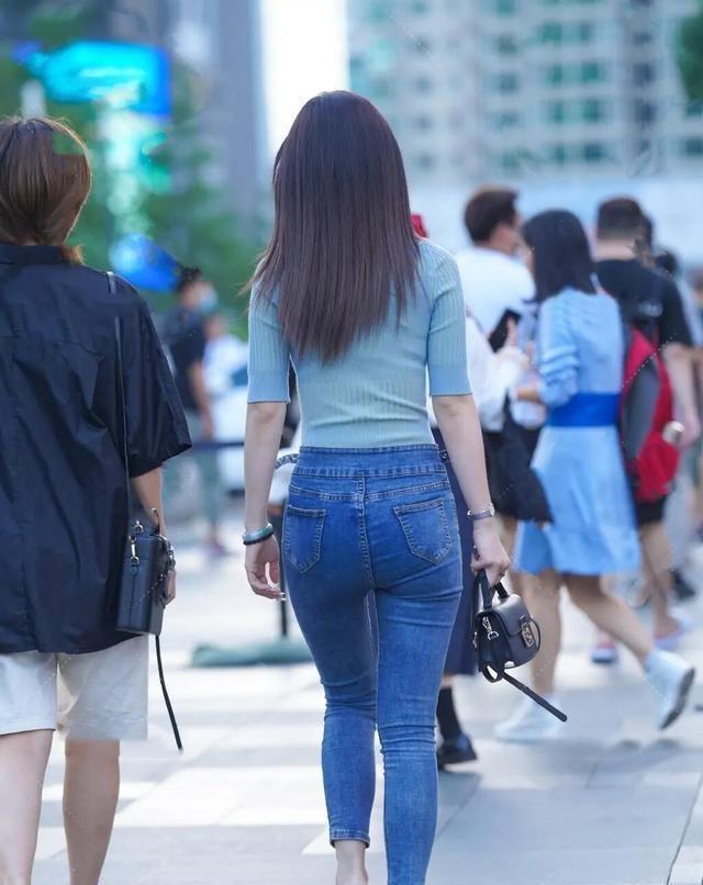 icecre打底裤好显气质，格外引人注目，简单美感