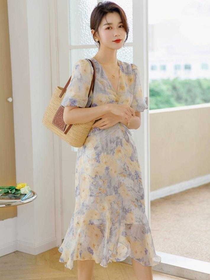 衣服|不挑年龄的基础款,可以这样穿搭,不仅简约还时尚