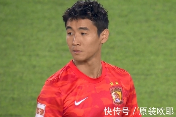 尹鸿博|李霄鹏不学李铁!国足新名单浮出水面:4进8出,“关系户”被清洗
