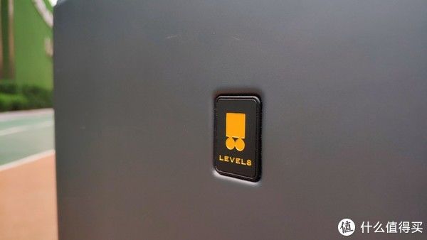 金属|安全加持下的旅途只因有地平线8号power登机箱