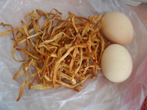 干黄花菜|失眠最怕喝这汤,上锅煮一煮,营养极高,失眠好了,早知早受益