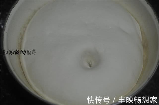 蒸馒头和包子,要学会“三次醒发”,不然出锅后死皮、塌陷口感差