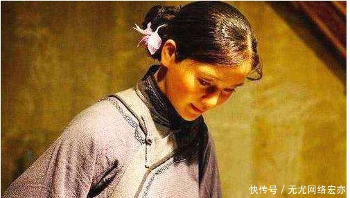 摸一摸寡妇|“摸摸寡妇床头灰,便知牌坊给不给”寓意着什么?封建女性的悲哀