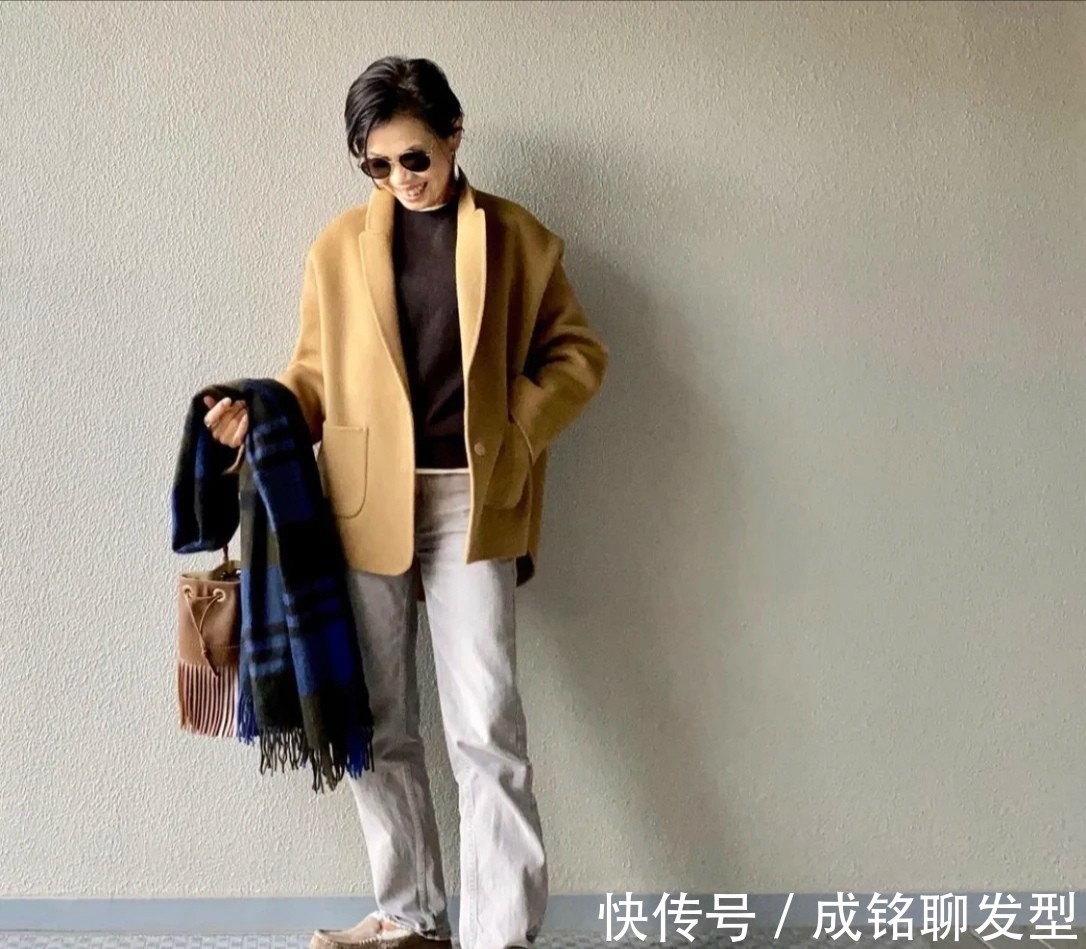 大红色|五十岁而不老的减龄穿搭!真实自然不装嫩,大方得体又有高级感